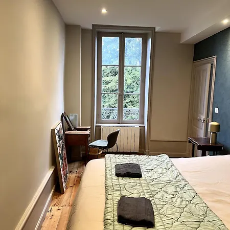 Chateau De Sampigny - 10 Min De Clermont-ferrand *