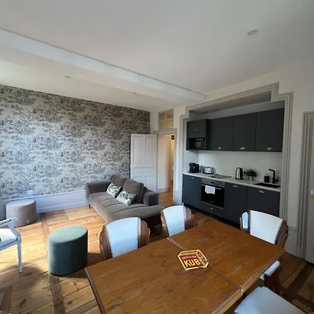 Chateau De Sampigny - 10 Min De Clermont-ferrand Apartament *