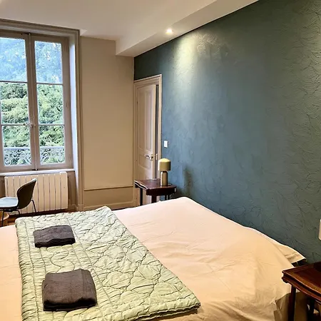 Chateau De Sampigny - 10 Min De Clermont-ferrand *